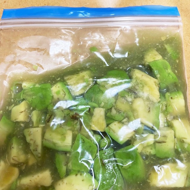 アボカドのお出汁漬け レシピ 作り方 By せ け クックパッド 簡単おいしいみんなのレシピが357万品