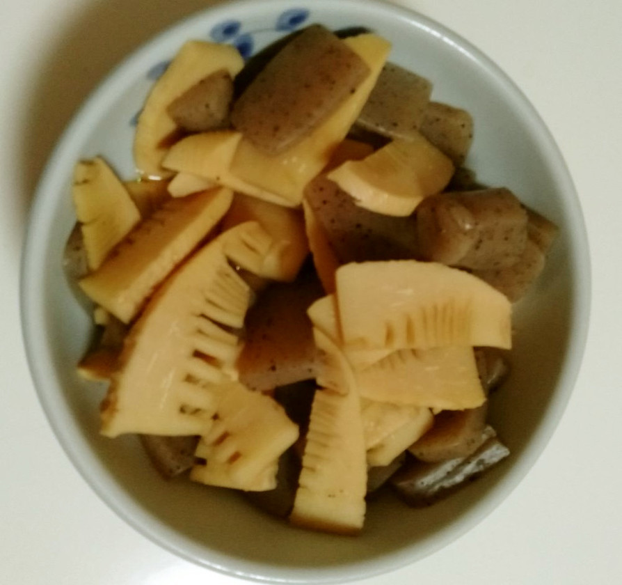 タケノコとこんにゃくの煮物の画像