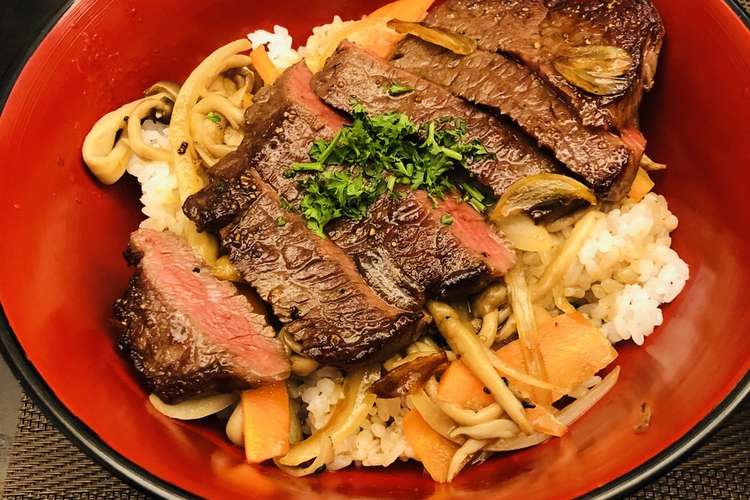 野菜もいっぱいとれる ステーキ丼 レシピ 作り方 By Icene8 クックパッド 簡単おいしいみんなのレシピが357万品