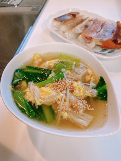 簡単！小松菜（水菜）とえのきの中華スープの写真