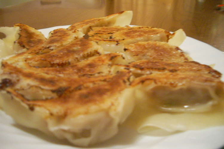 子供の好きな しっかり味の餃子 レシピ 作り方 By ひろぴーまん クックパッド 簡単おいしいみんなのレシピが358万品