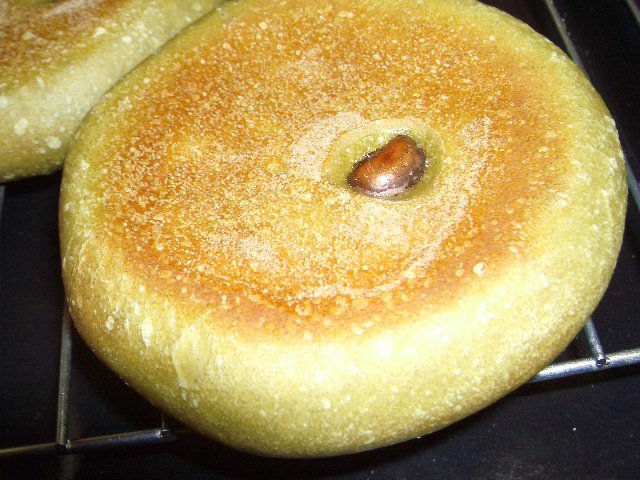 自家製酵母抹茶かのこパンの画像