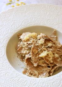 パスカルの栗粉のパスタ　クリームソース