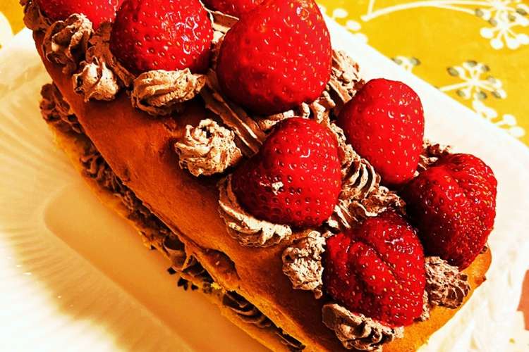 ワンボウルのパウンドケーキで苺デコケーキ レシピ 作り方 By Tulisaito クックパッド 簡単おいしいみんなのレシピが349万品