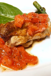 鶏胸肉のフレッシュトマトソース