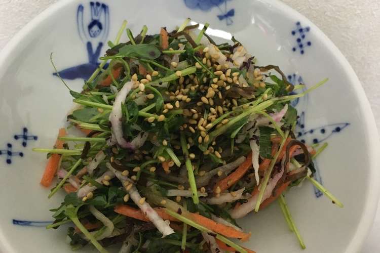 豆苗と野菜いっぱい簡単サラダ レシピ 作り方 By えまま クックパッド 簡単おいしいみんなのレシピが356万品
