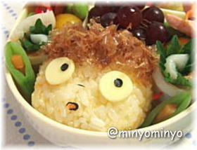 ポニョ弁当(おにぎり):キャラ弁