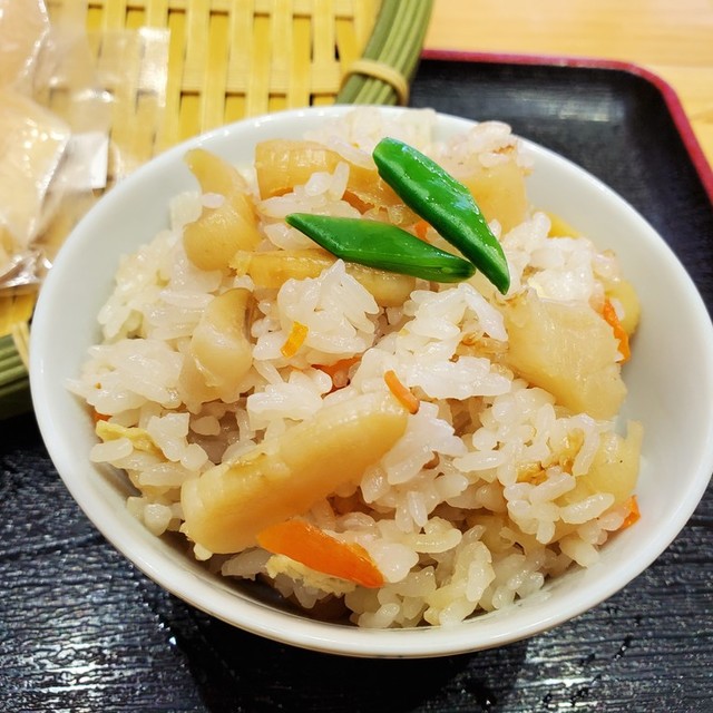 あこや貝 真珠貝 の炊き込みご飯 レシピ 作り方 By つしにゃんキッチン クックパッド あこや貝 真珠貝 の炊き込みご飯 レシピ 作り方 By つしにゃんキッチン クックパッド