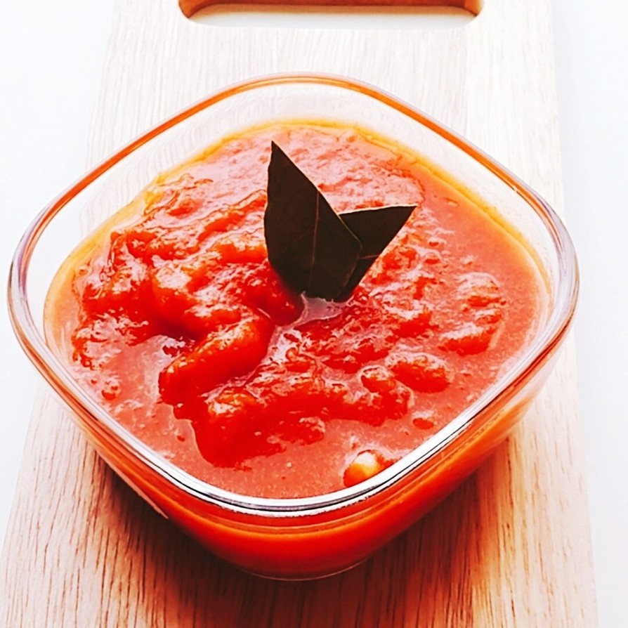 完熟トマトのトマトソースの画像