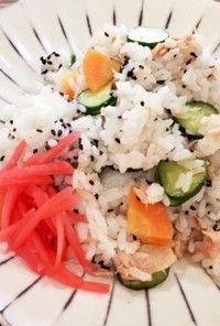 ツナときゅうりのサラダ寿司
