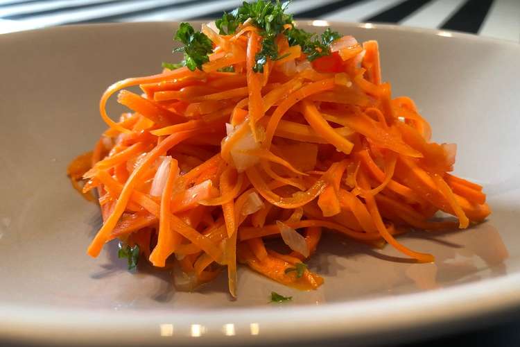 電子レンジでにんじんと新玉ねぎのサラダ レシピ 作り方 By Jiji42 クックパッド 簡単おいしいみんなのレシピが360万品