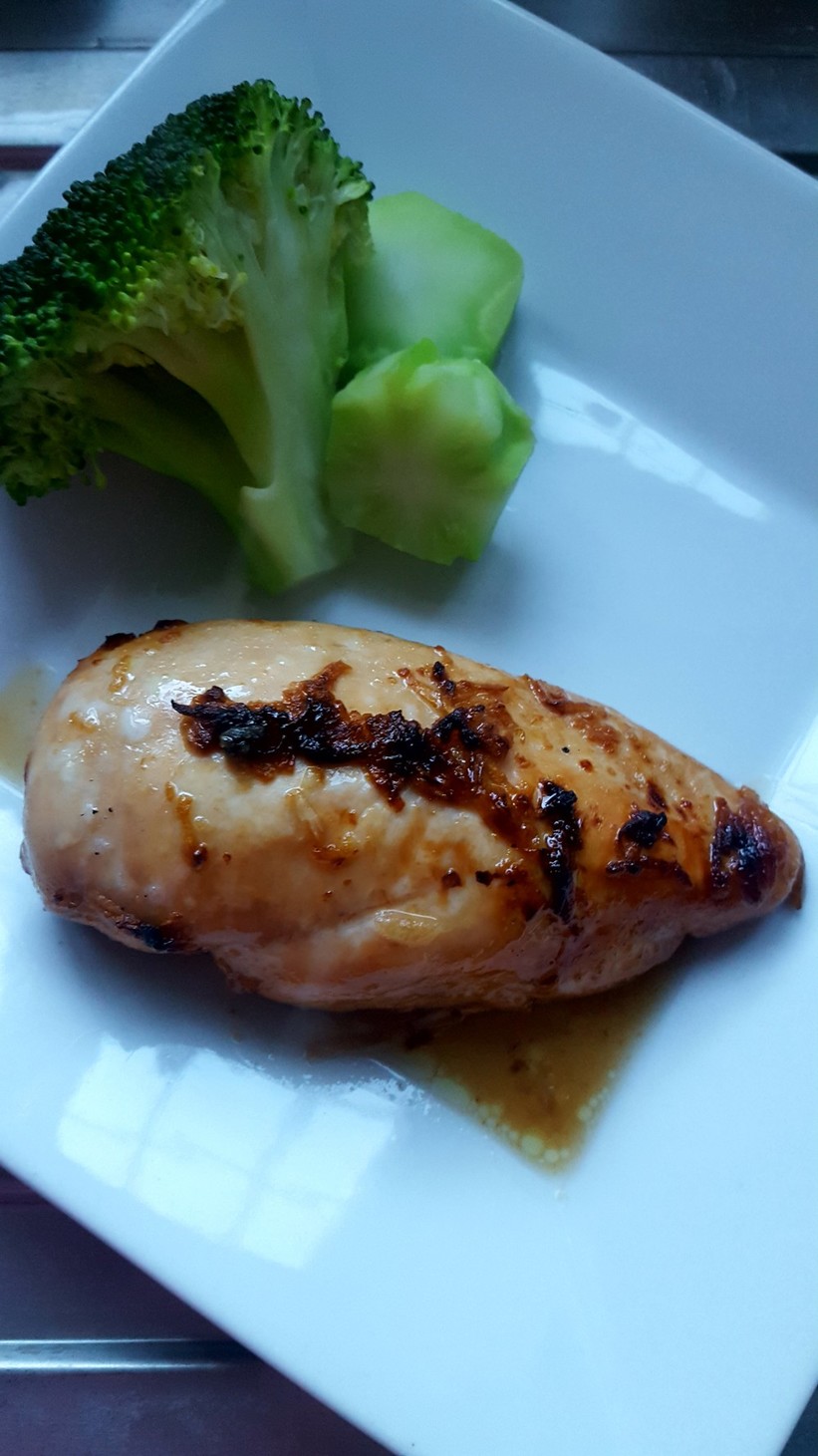 簡単☆鶏胸肉のレモンビネガー焼きの画像
