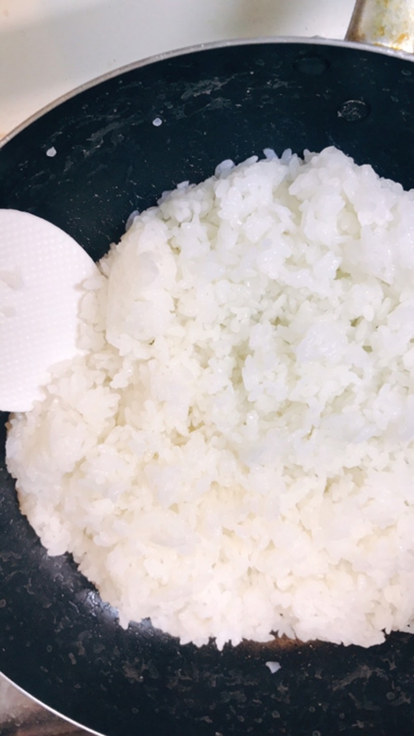 炊飯器いらず！フライパンで米を炊く！の画像
