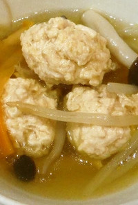 鶏ひき肉のつみれ中華スープ