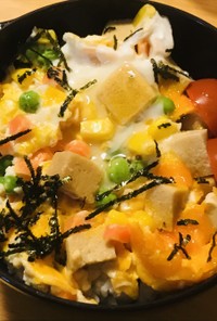 丼弁当●高野豆腐と野菜ミックスの玉子丼