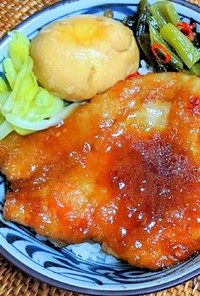 台湾風カツ丼✿拝骨飯（パイクーハン）