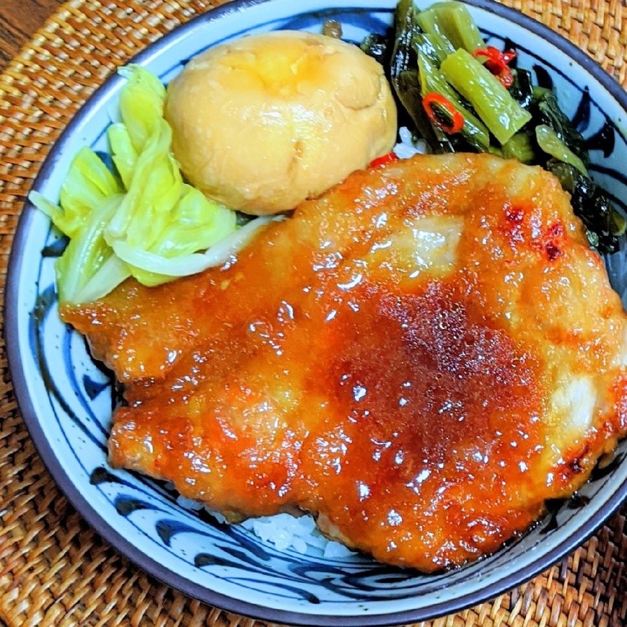 台湾風カツ丼✿拝骨飯（パイクーハン）の画像