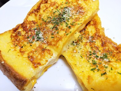 トロ〜っとチーズのフレンチトーストの写真