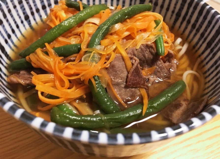 野菜たっぷりかさまし肉うどんの画像