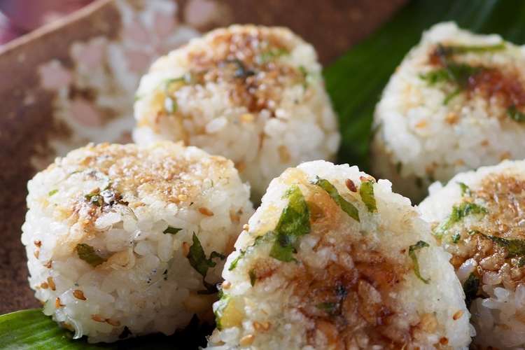 香ばし醤油の悪魔風焼きおにぎり 冷凍可能 レシピ 作り方 By 道添明子 あーぴん クックパッド 簡単おいしいみんなのレシピが355万品