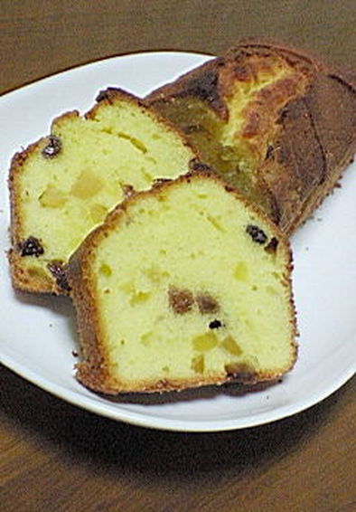 ドライフルーツのパウンドケーキの写真