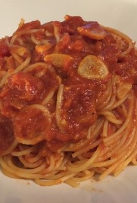 カプリ風トマトとニンニクのスパゲッティ