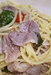 豚肉と小松菜のペペロンチーノ☆