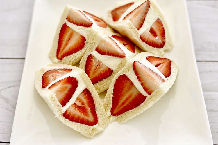 いちごのクリームチーズホイップサンド レシピ 作り方 By Tressugar クックパッド 簡単おいしいみんなのレシピが360万品