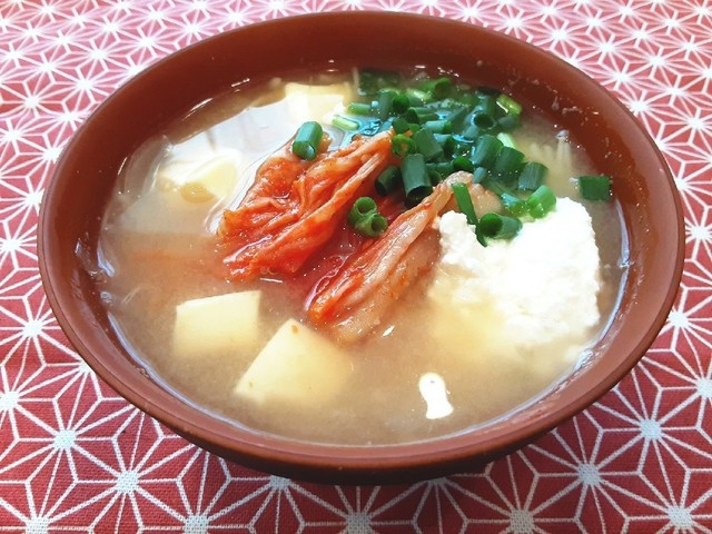味噌汁にキムチとカッテージチーズを乗せて レシピ 作り方 By あーこ姐 クックパッド 簡単おいしいみんなのレシピが357万品 味噌汁にキムチとカッテージチーズを乗せて レシピ 作り方 By あーこ姐 クックパッド 簡単おいしいみんなのレシピが357万品