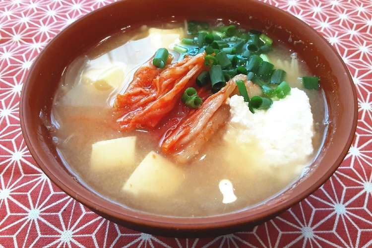 味噌汁にキムチとカッテージチーズを乗せて レシピ 作り方 By あーこ姐 クックパッド 簡単おいしいみんなのレシピが349万品