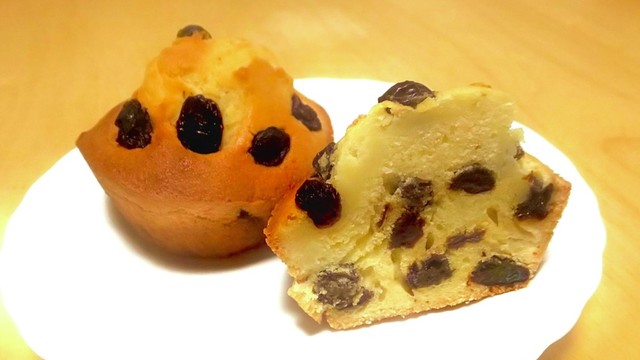 しっとり ふわふわ レーズン マフィン レシピ 作り方 By あとぅ クックパッド 簡単おいしいみんなのレシピが352万品