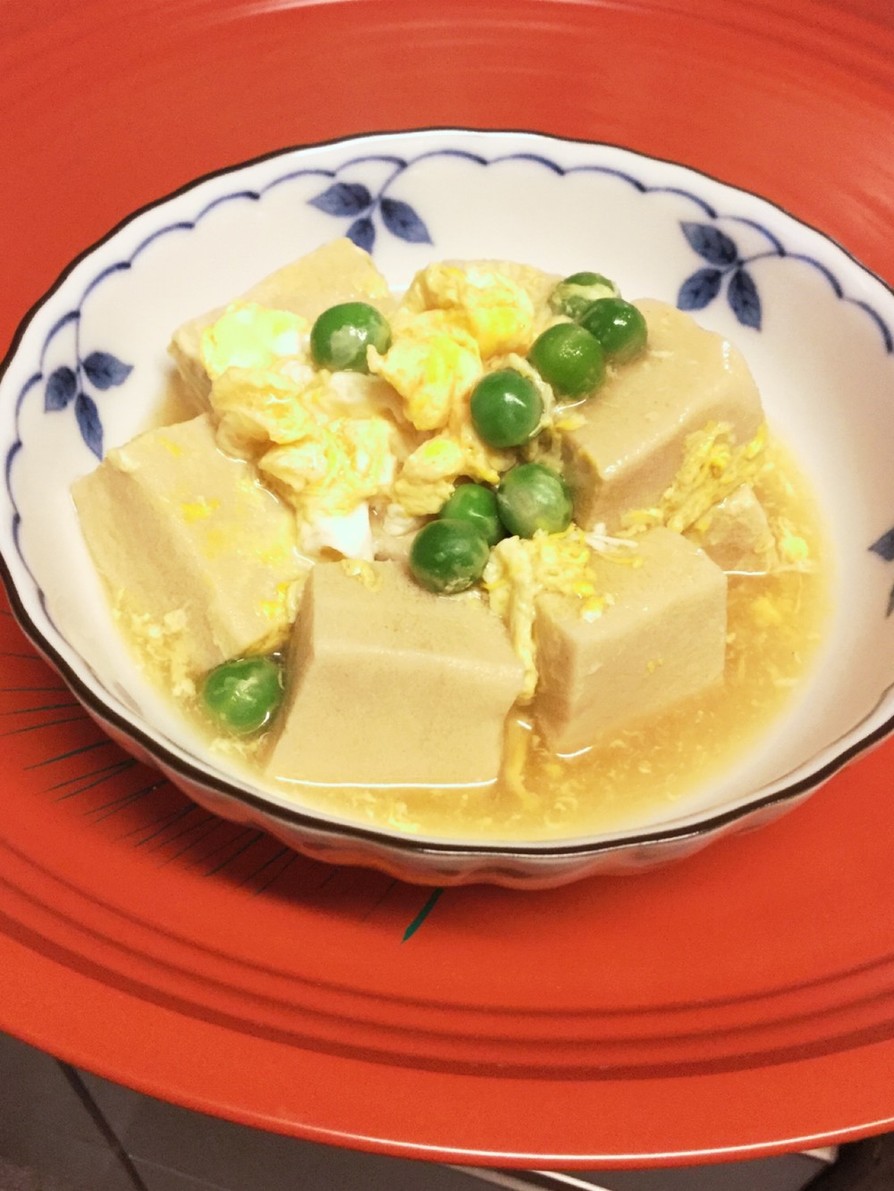 ふんわり高野豆腐とエンドウ豆の卵とじの画像