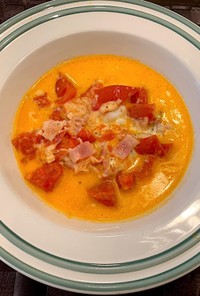 トマトとベーコン・チーズの巣篭もりスープ