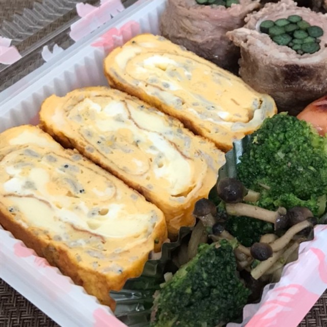 糖質制限 しらすとチーズの卵焼き レシピ 作り方 By Cocoa クックパッド 簡単おいしいみんなのレシピが360万品