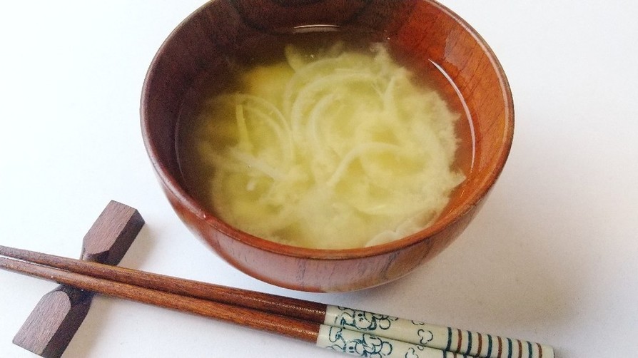 【時短レシピ】玉ねぎのお味噌汁の画像