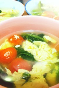 ふわふわ卵のナンプラースープ