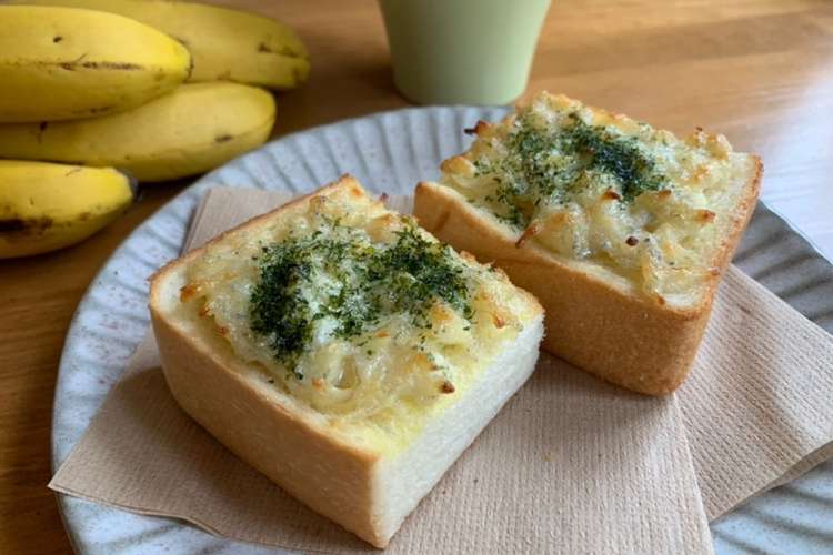 しらすとチーズの厚切りマヨトースト レシピ 作り方 By オイルソムリエヒロミ クックパッド 簡単おいしいみんなのレシピが352万品