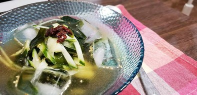 오이냉국(きゅうりの冷水スープ)の写真