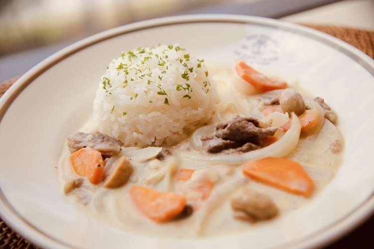 ビーフストロガノフ 枚方市給食 レシピ 作り方 By 枚方市 おいしい給食 クックパッド 簡単おいしいみんなのレシピが355万品