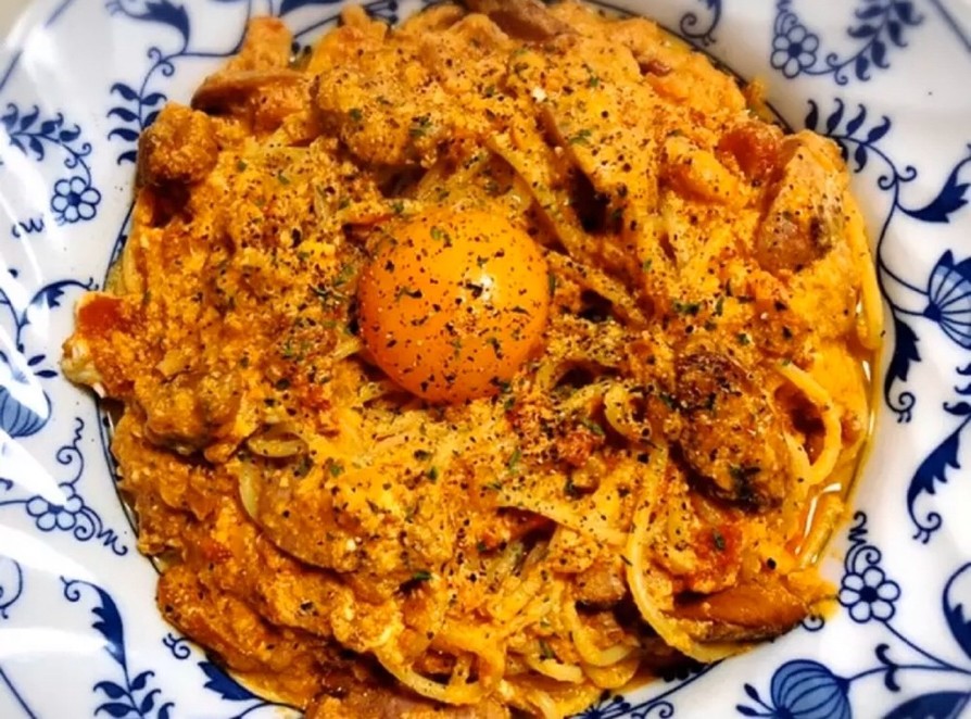 チリトマトソースカルボナーラスパゲティの画像