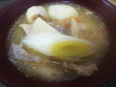 簡単美味・里芋と長芋を入れた豚汁の写真