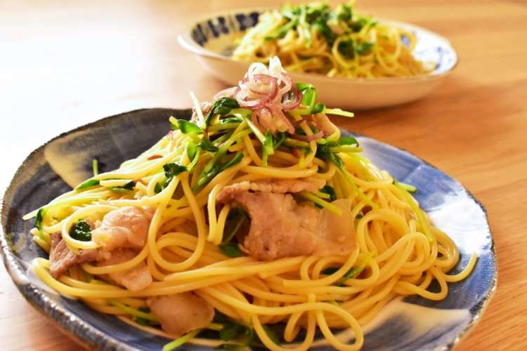 豆苗と豚バラの激うま和風パスタ レシピ 作り方 By Chika飯 クックパッド 簡単おいしいみんなのレシピが375万品