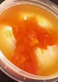自宅待機レシピ★新玉ねぎのトマトスープ