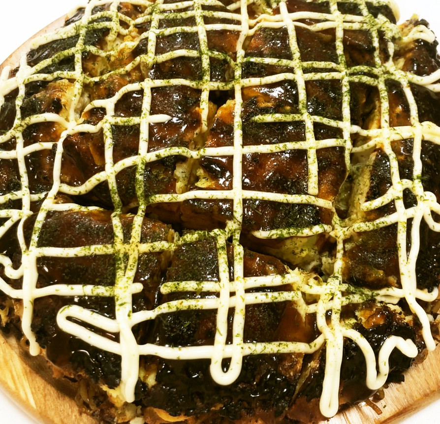 ジャンボお好み焼き　関西風特大モダン焼きの画像