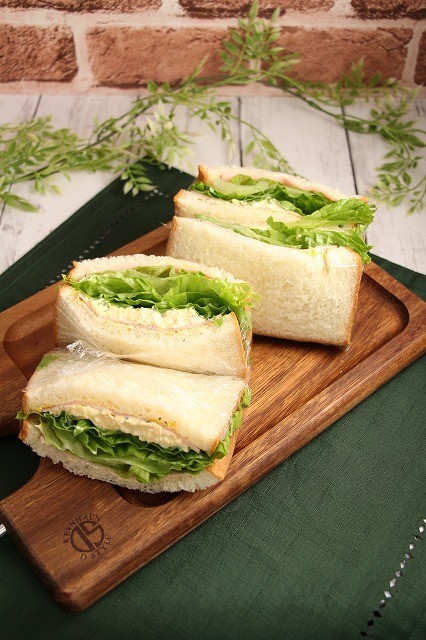 サンドイッチ用食パン！レタスサンドの画像