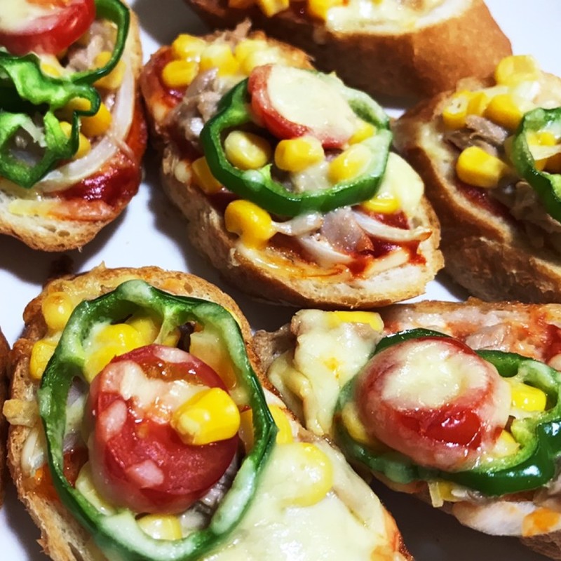 フランスパン・ピザ・カプリのレシピ