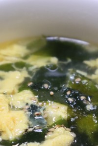 ふんわり卵とわかめのスープ