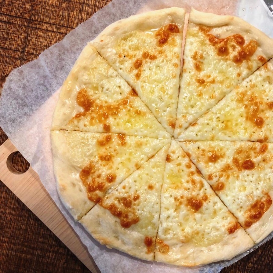 基本のピザ（ハニーチーズ）の画像