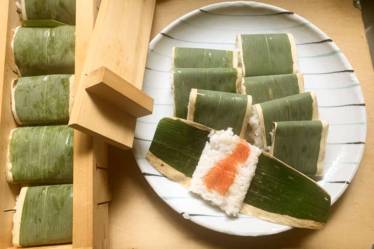 鮭おにぎり 笹の葉で巻く鮭の押し寿司 レシピ 作り方 By 築地のしゃけこ クックパッド 簡単おいしいみんなのレシピが353万品