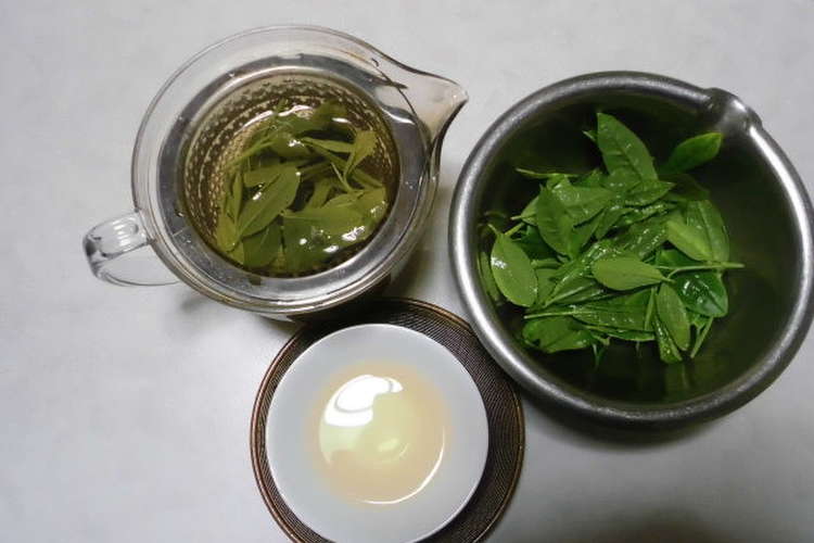 生の葉っぱで淹れたお茶 レシピ 作り方 By 居酒屋花子 クックパッド